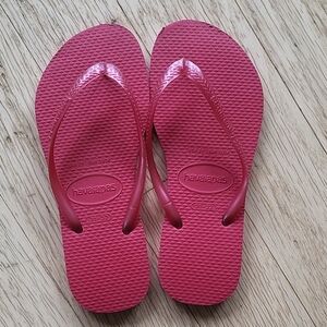 Havaianas Vibrant Pink Sandals